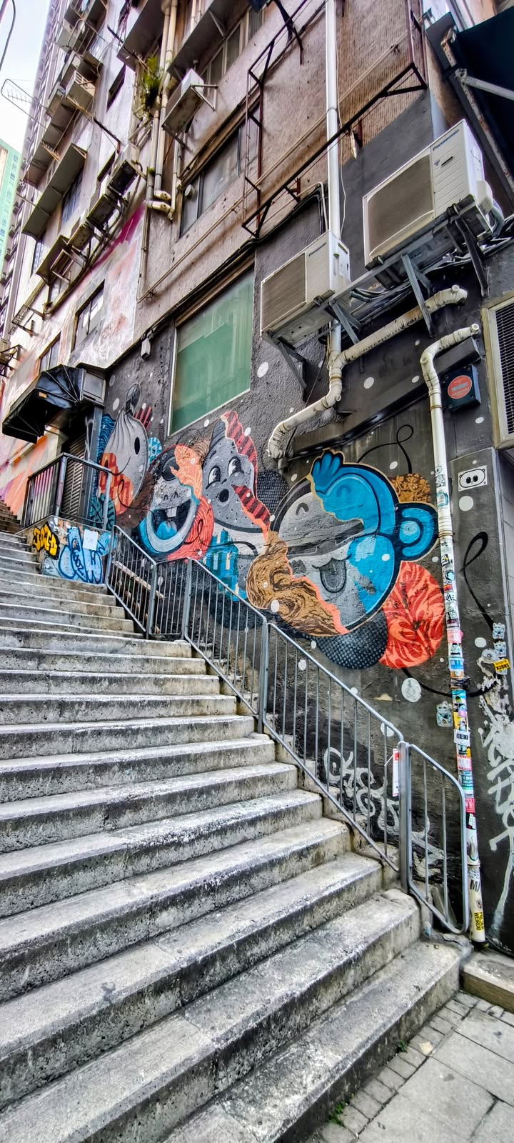 Check-in Graham Street Graffiti: Bí kíp chụp ảnh cực chất tại Hồng Kông