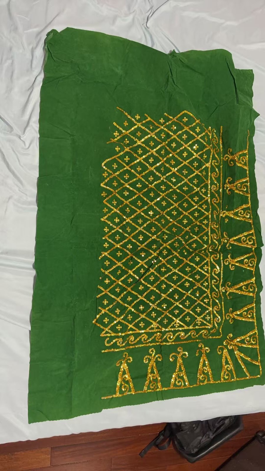 Aksesoris Adat Tunggal B