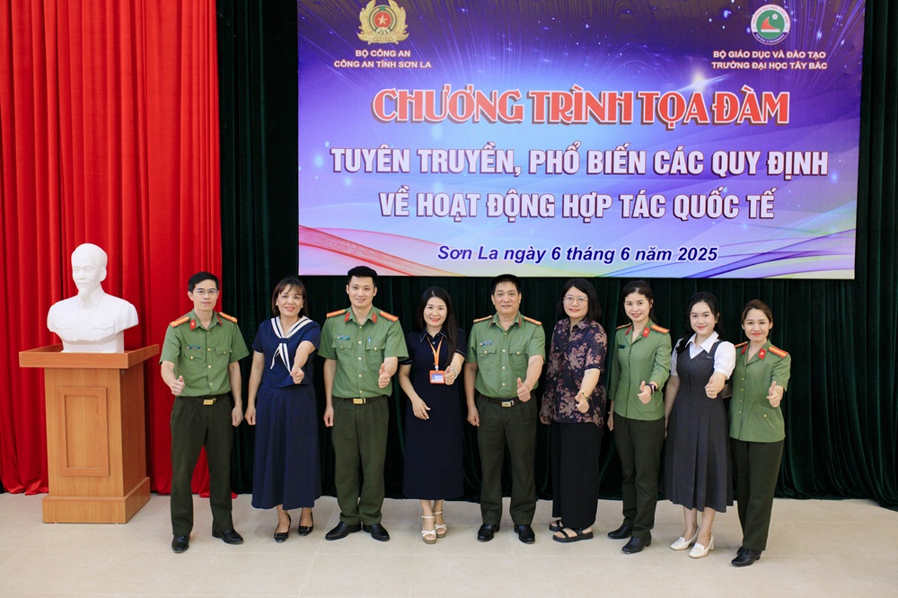 Trường Đại học Tây Bắc phối hợp với Phòng An ninh đối ngoại - Công an tỉnh Sơn La tổ chức buổi tọa đàm, tuyên truyền, phổ biến các quy định về hoạt động hợp tác Quốc tế