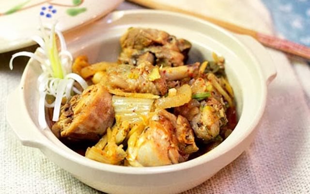 Thịt Gà Kho Kim Chi