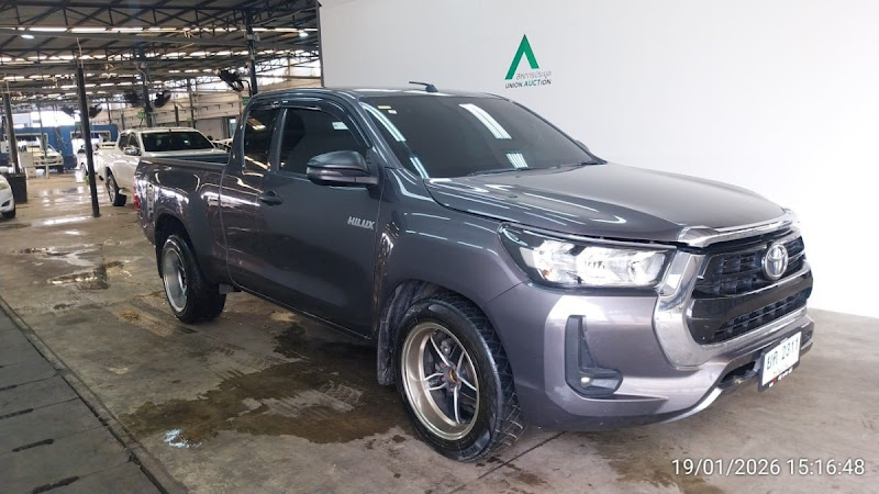 TOYOTA HILUX REVO