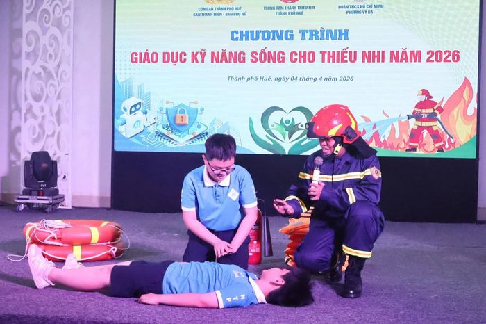 Học kỹ năng sống từ trải nghiệm thực tế - Báo Thừa Thiên Huế