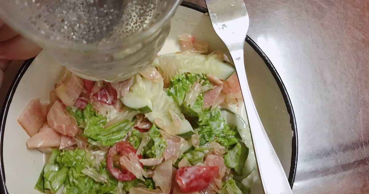 Salad bưởi và thịt xông khói