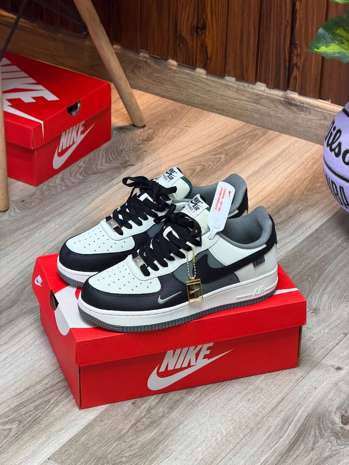 Nike AF1 Gris Negro