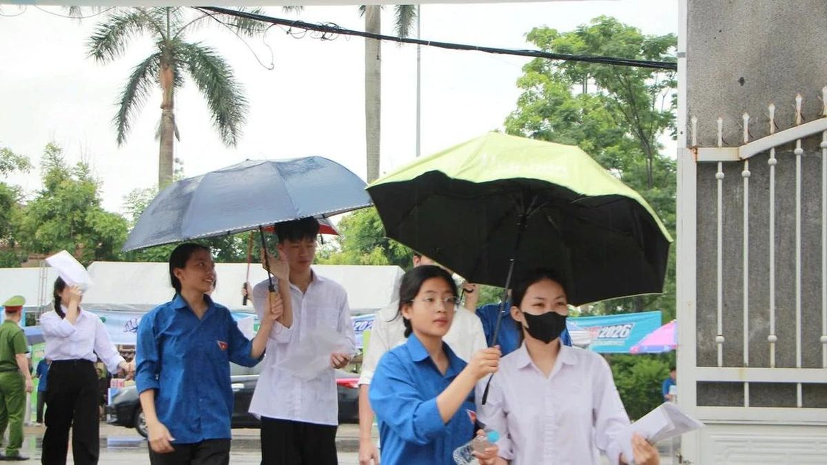 Hơn 18.500 thí sinh Hà Tĩnh bước vào môn thi tốt nghiệp THPT đầu tiên - Báo Tri thức &amp; Cuộc sống