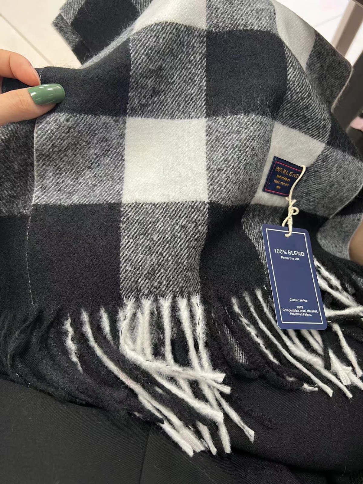 Classic checkered scarf made from cashmere-like material, 180x32 cm