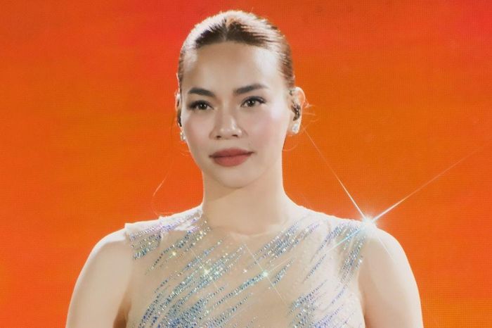 Mạng xã hội 'dậy sóng' với Hồ Ngọc Hà - Tạp chí SaoStar