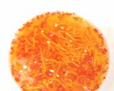 Pha nước chấm: cà rốt bào sợi nhỏ, ngâm cùng 2m canh giấm, 2m canh đường 30p.