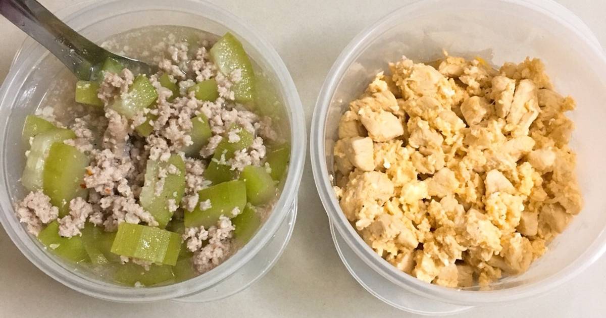 Canh : bí + thịt heo 
Món ăn kèm: gà + trứng gà