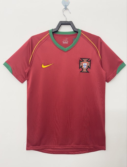 Camiseta de local de Portugal 2006 (versión Stadium).jpg