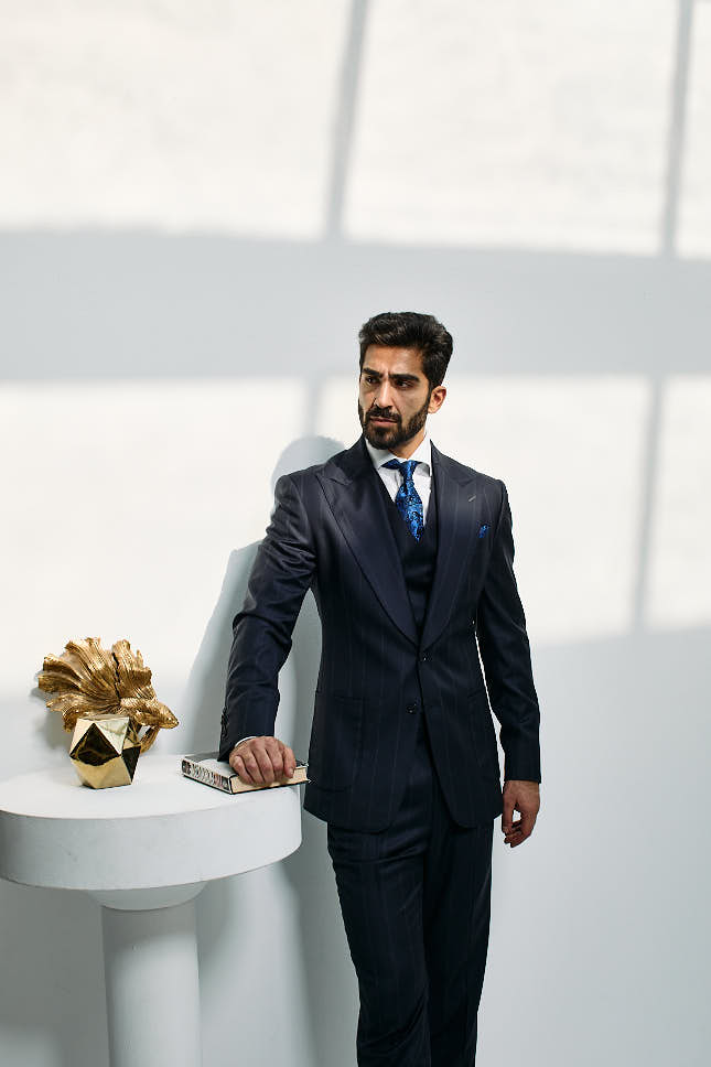 Comparing men's waistcoat styles