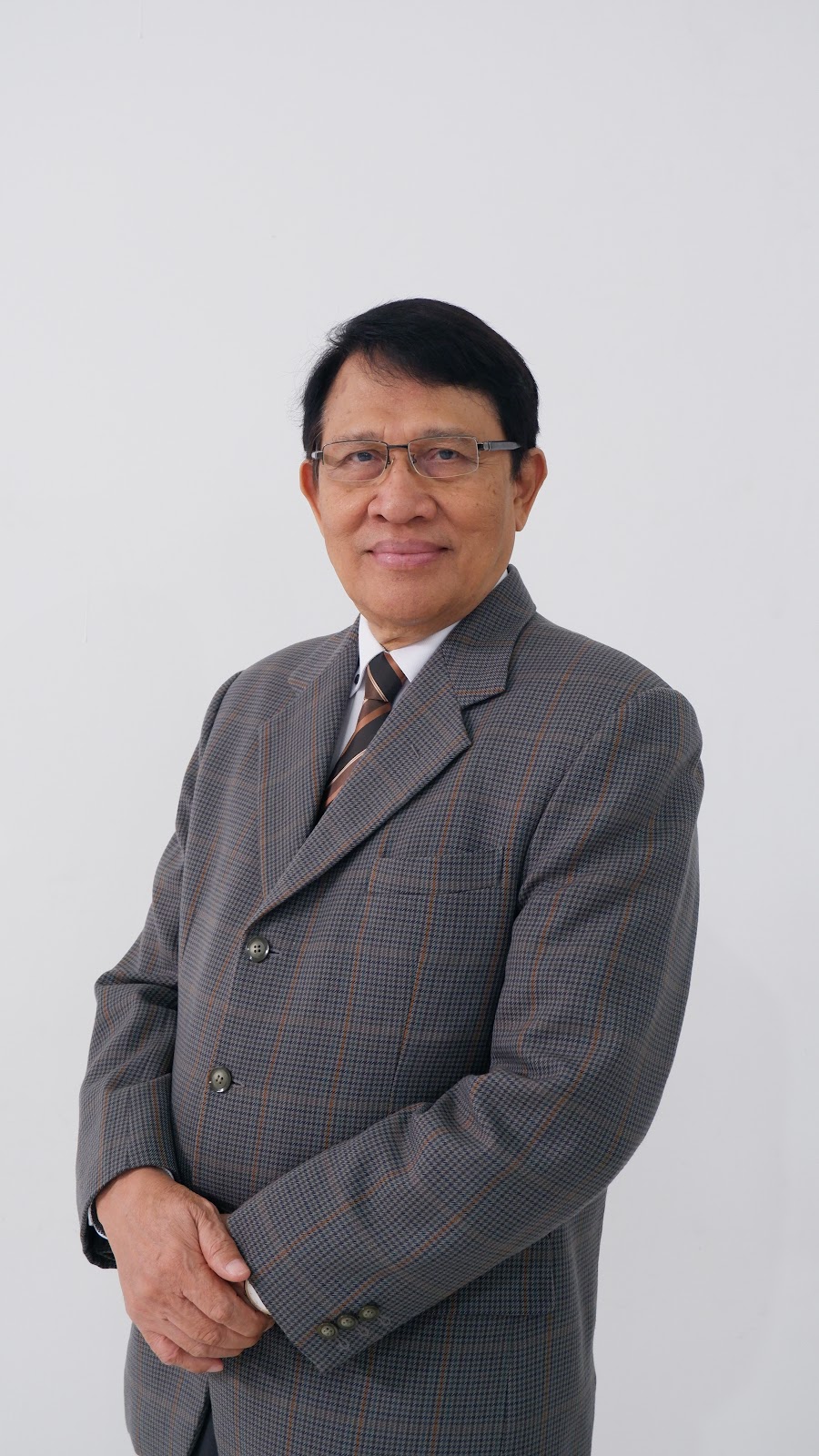 Prof. Em. Dr. Y. Sutomo, M.M. - Rektor ITB Semarang