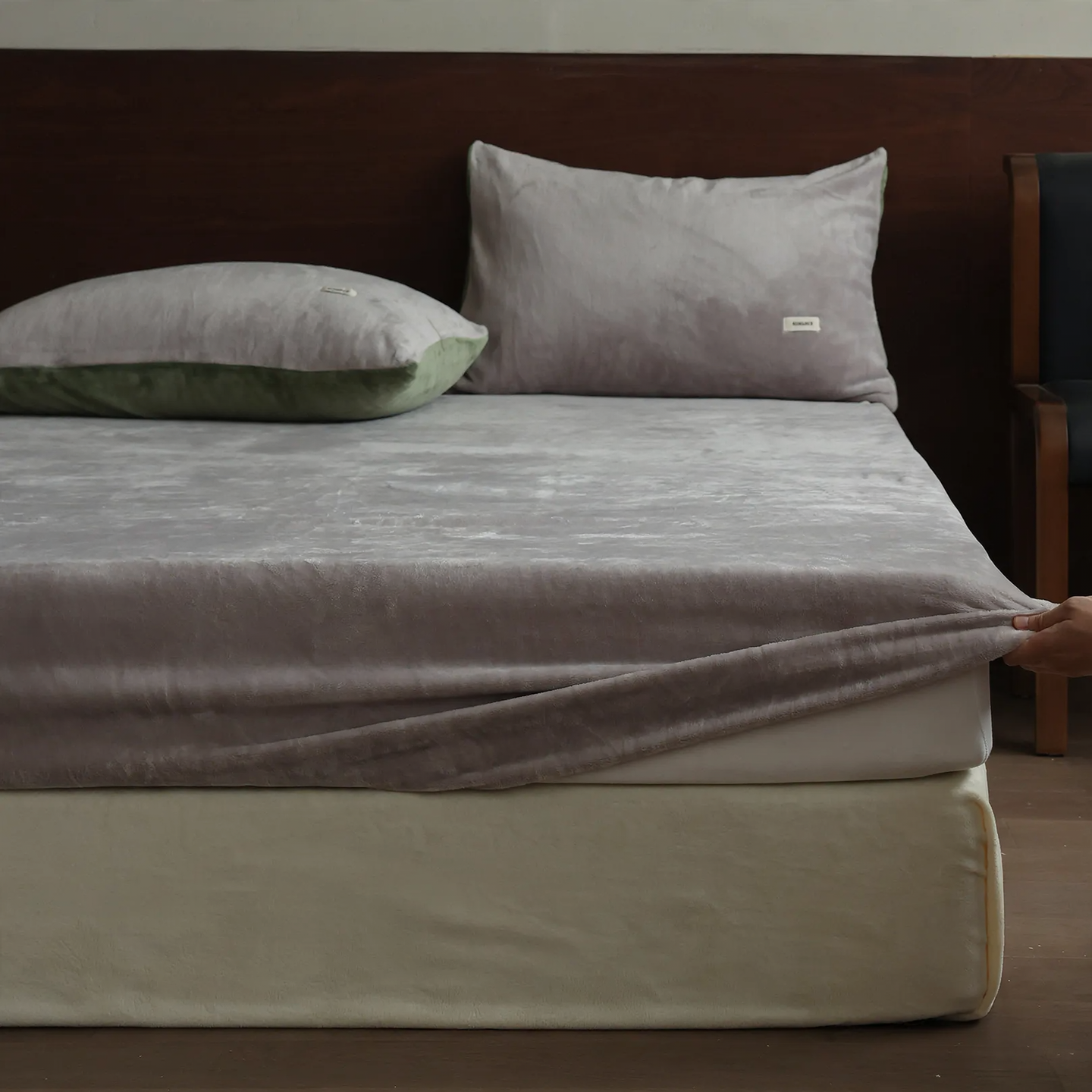 Milk Fiber Fitted Sheet with Elastic, Winter