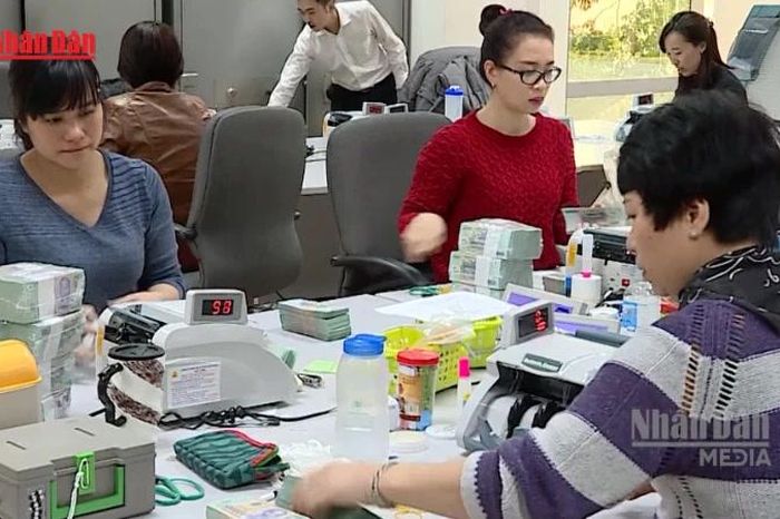Lãi suất cho vay tăng, doanh nghiệp đối mặt áp lực chi phí vốn - Báo Nhân Dân