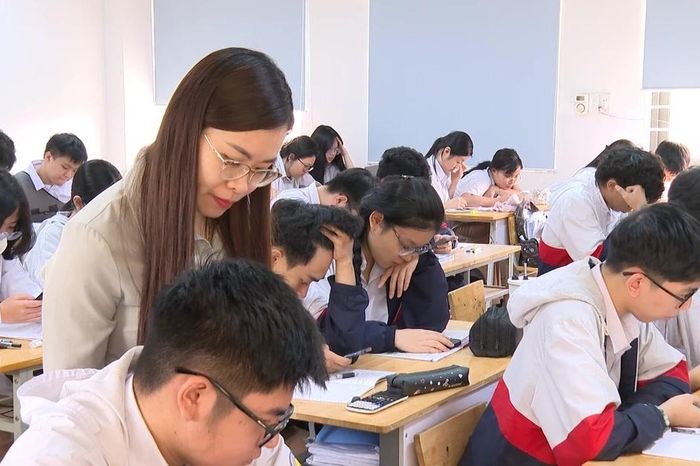Để học sinh vững tin trước kỳ thi tốt nghiệp THPT - Báo Lào Cai