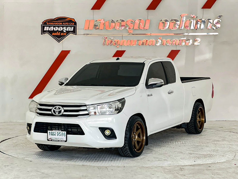 TOYOTA HILUX REVO