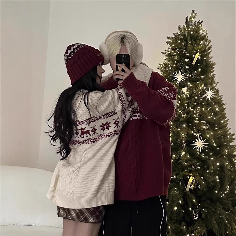 Nordic knitted sweater with reindeer pattern, unisex