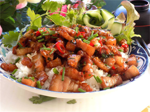 Thịt Heo Rang Cháy Cạnh