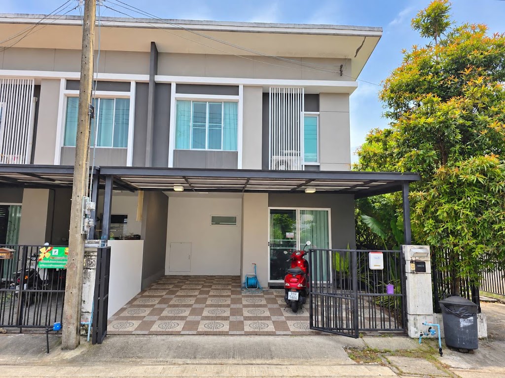 Royal Place Condominium (รอยัลเพลสคอนโดมิเนียม) · สามกอง 2