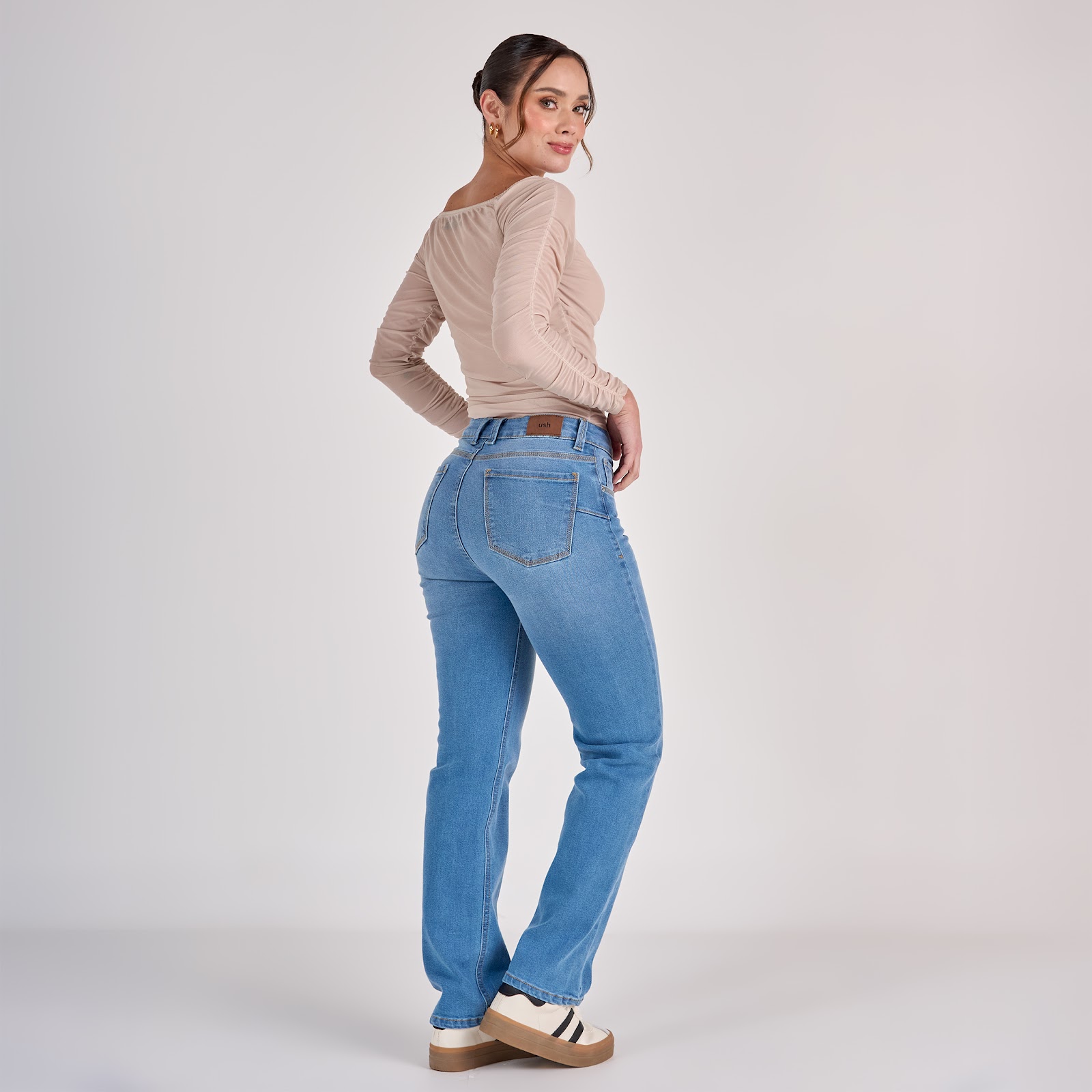 Jean dama tiro medio licrado, color Ivory - Vista 3