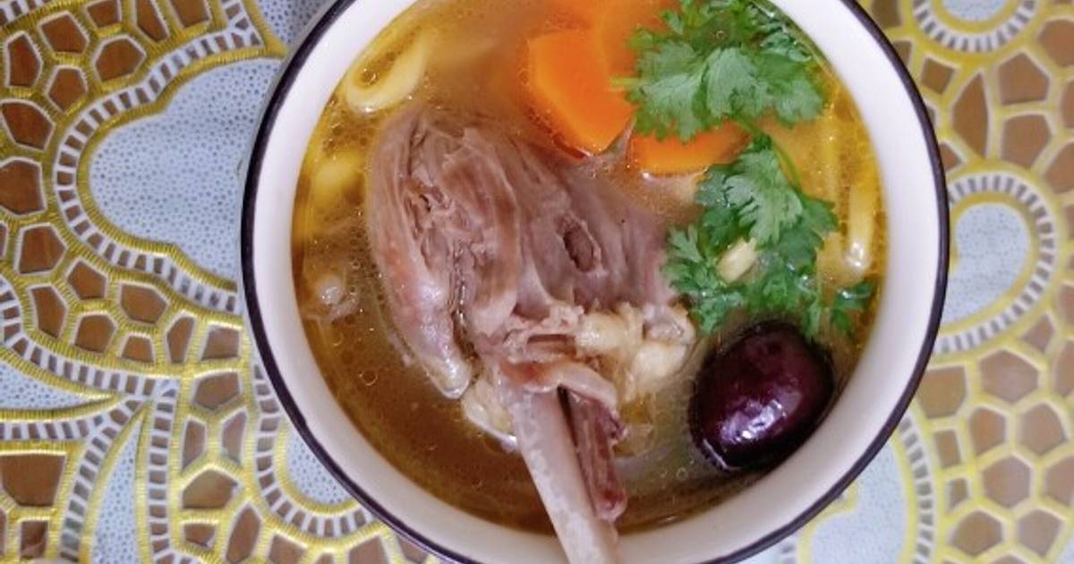 Mì vịt hầm cho bé
