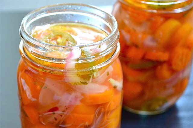 Rau Củ Ngâm Dầu Giấm