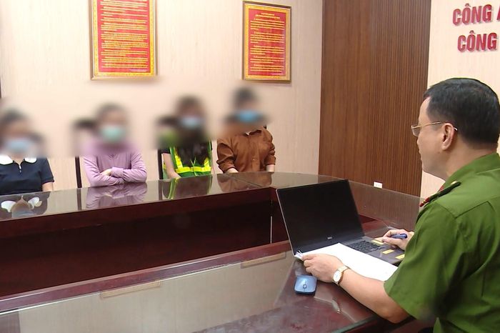 Công an Hà Nội cảnh báo nguy cơ từ cơ sở thẩm mỹ vượt phép - Đài Phát thanh và truyền hình Hà Nội