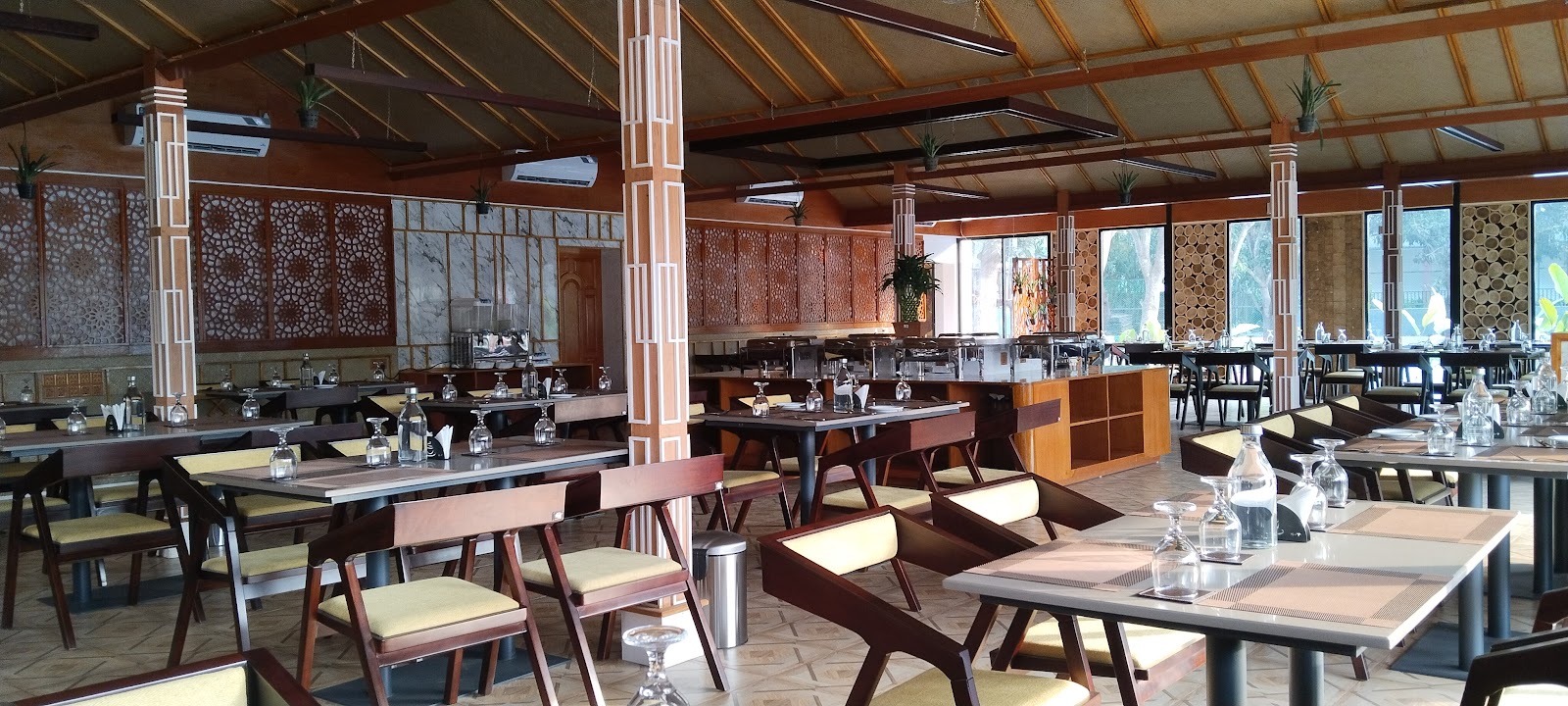 The Terrace — Poolside Dining