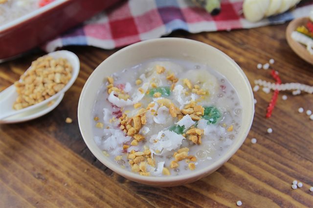 Chè Chuối Bột Báng