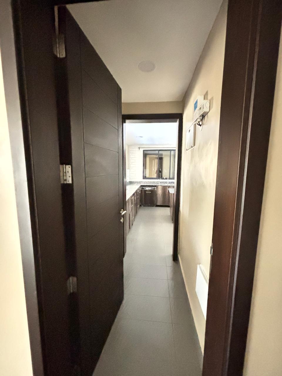 Duplex 4-Bedroom Apartment — photo 5 of 10