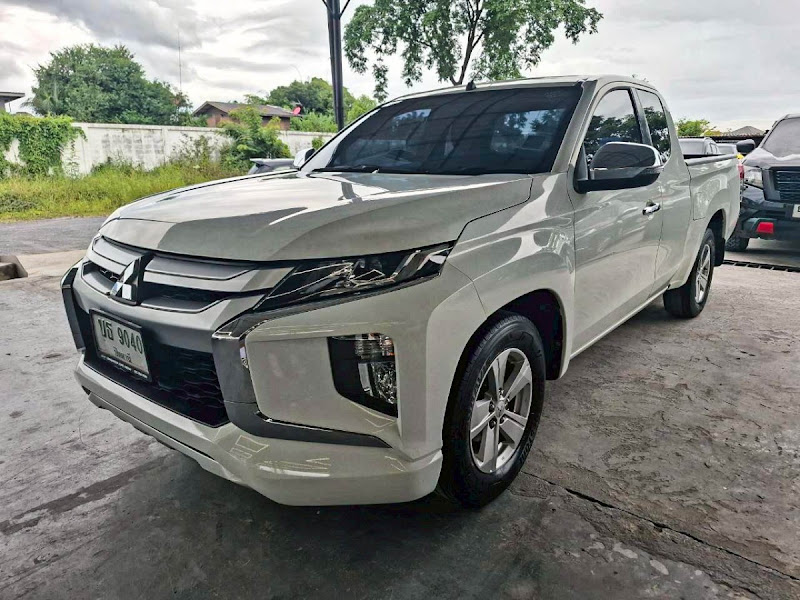 MITSUBISHI TRITON