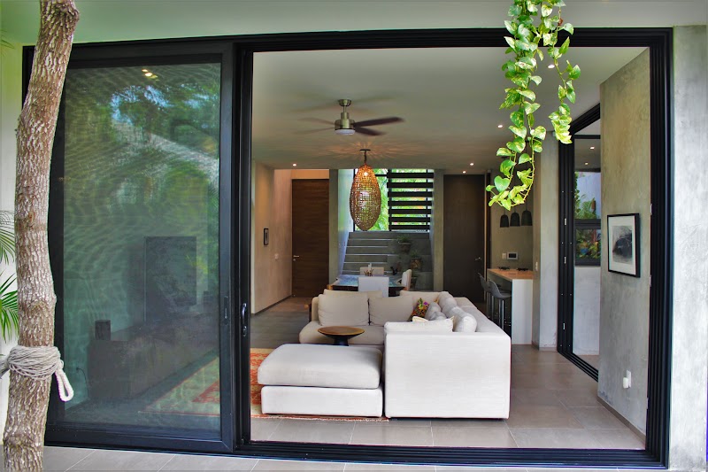 Center Home detail