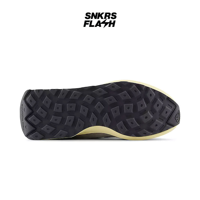 NEW BALANCE 370 WHITE GREY BLUE - Size 44