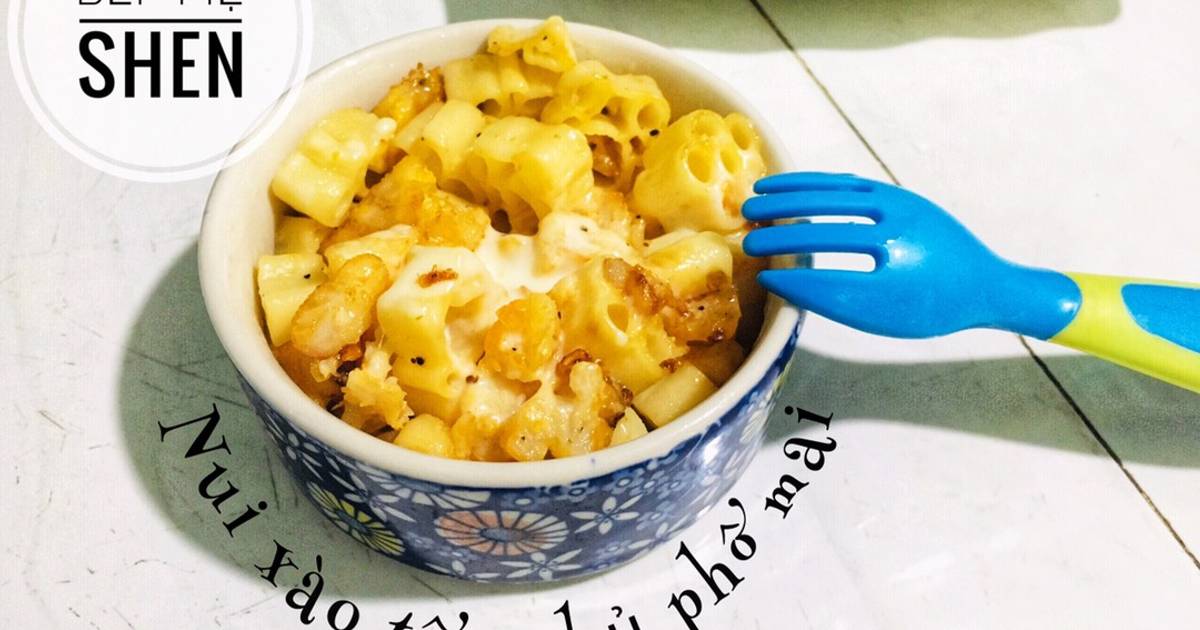 Nui xào tôm phủ phô mai cho bé