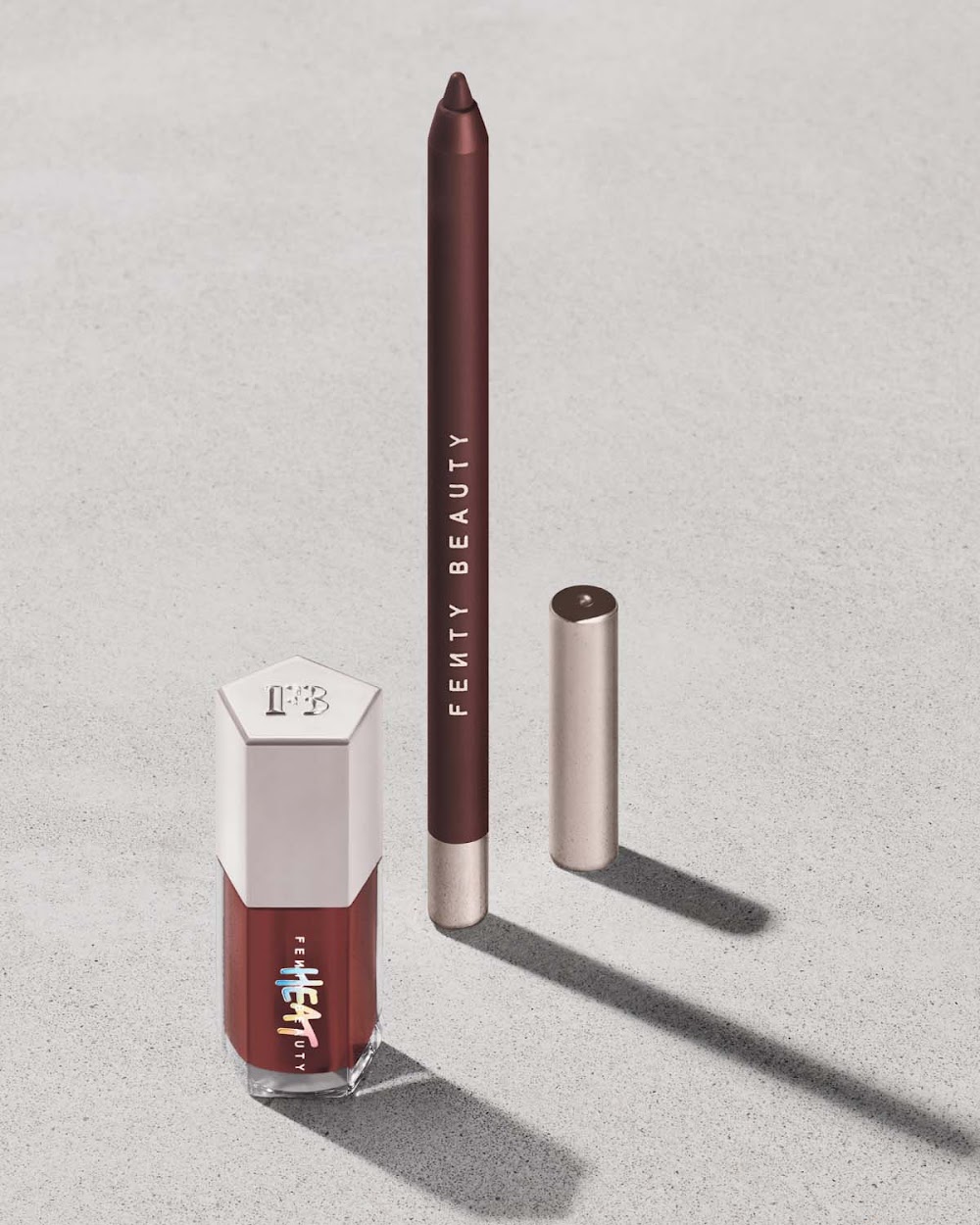 Berry Brown'd Pout — Dúo de delineador y gloss labial de Fenty Beauty