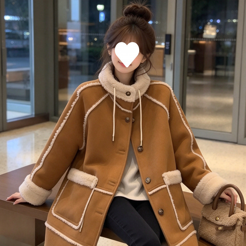 Women's faux suede coat with lambswool lining