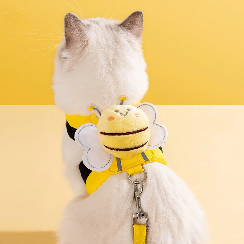 Mesh harness with bee pattern for cats