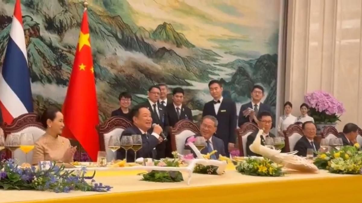 Ngoại giao âm nhạc: Thủ tướng Thái Lan hát tặng người đồng cấp Trung Quốc - Tạp chí Mekong Asean