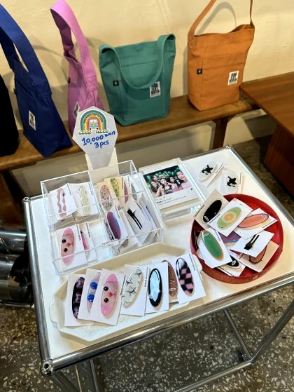 Seongsu's Charms Unveiled: A Deep Dive into Gootz (구쯔) & Heyday (헤이데이) Souvenir Shops - Seongsu Souvenir, Seongsu Keyring Shop