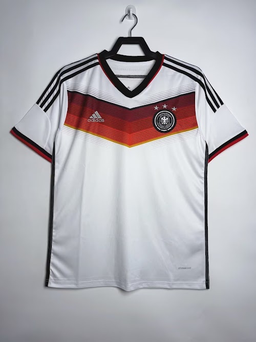 Equipación local de Alemania 2014.jpeg