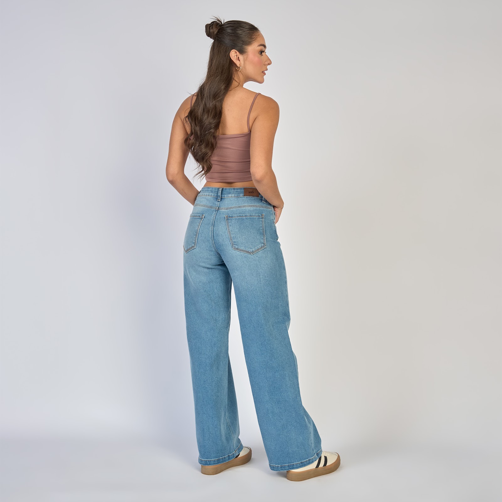 Jean dama wide leg tiro alto licrado, color Azul medio - Vista 2