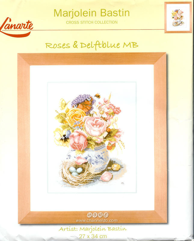 CMP LAN34996 Roses In Delft Blue Vase