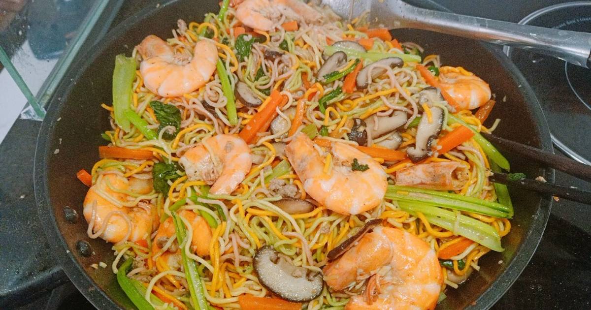 Mì rau củ xào thập cẩm