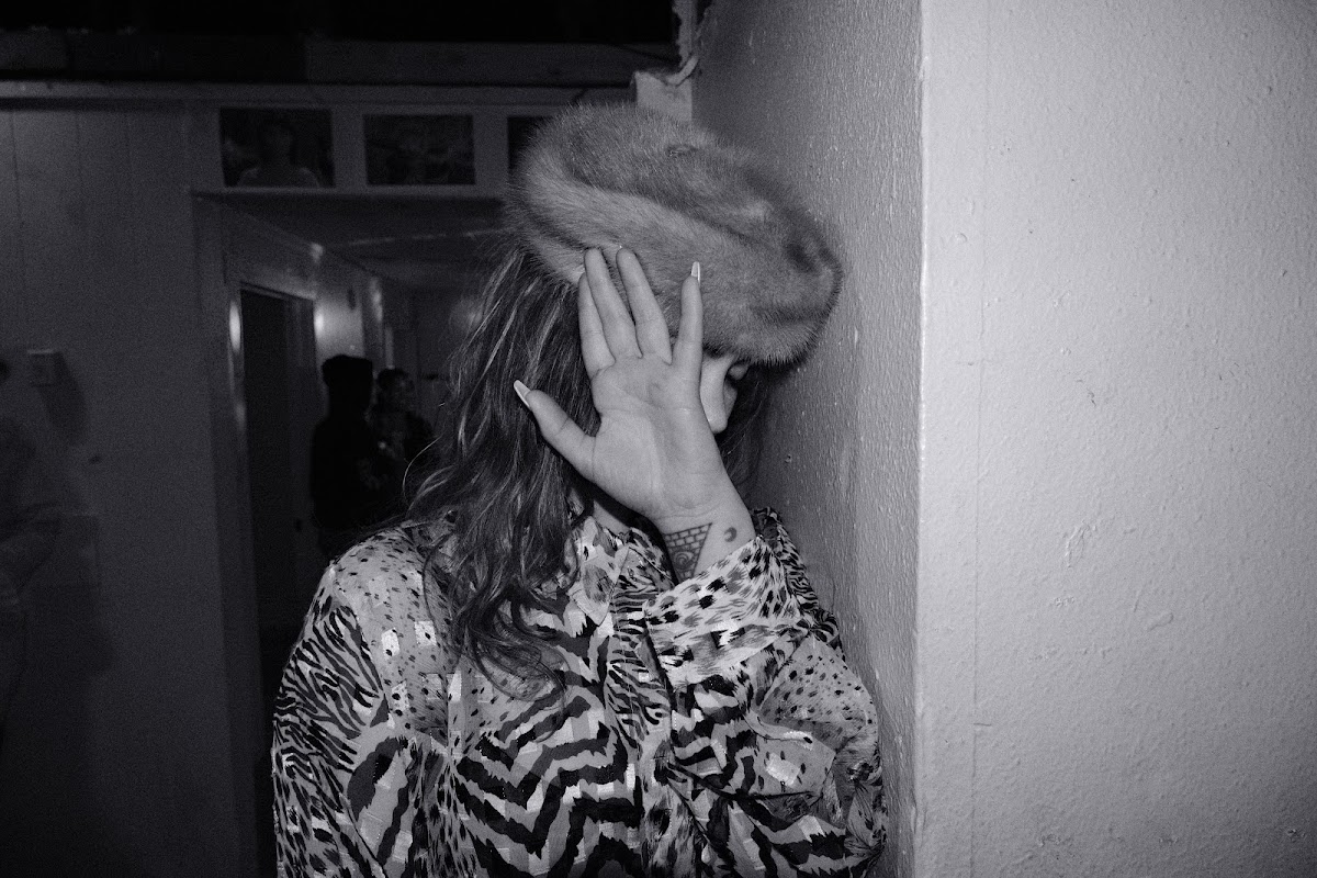 @tlau.photos_thelostandunfounds_2026-03-14_austin_last_night_noir_008