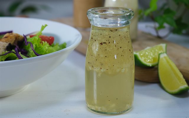 Sốt Giấm Táo Dầu Olive