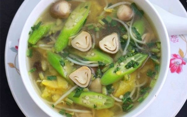 Canh Chua Nấm Rơm