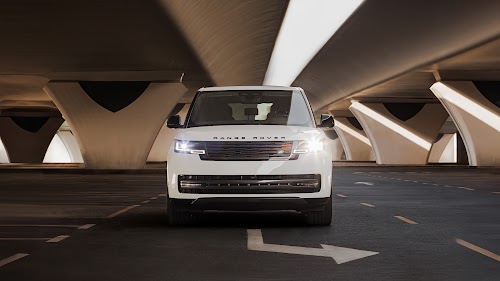 Range Rover HSE P530 Vogue White