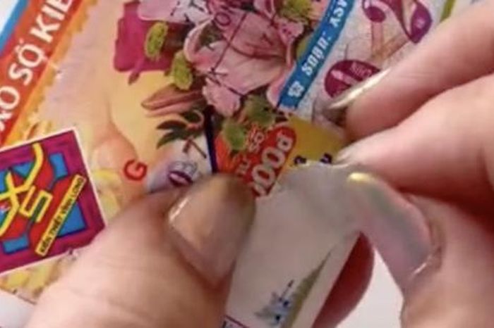 Cảnh báo chiêu lừa đổi thưởng bằng vé số giả - Báo Người Lao Động