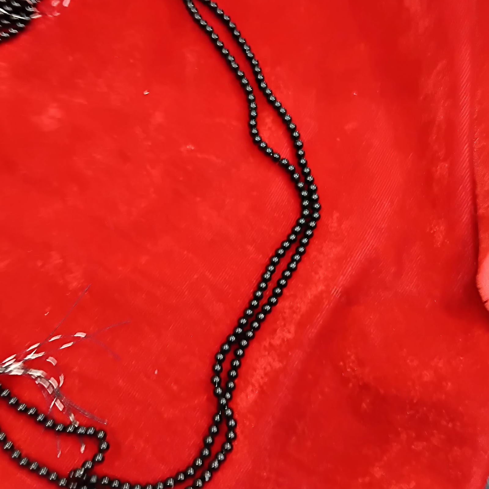 black plastic 4 mm beads-130-150 beads