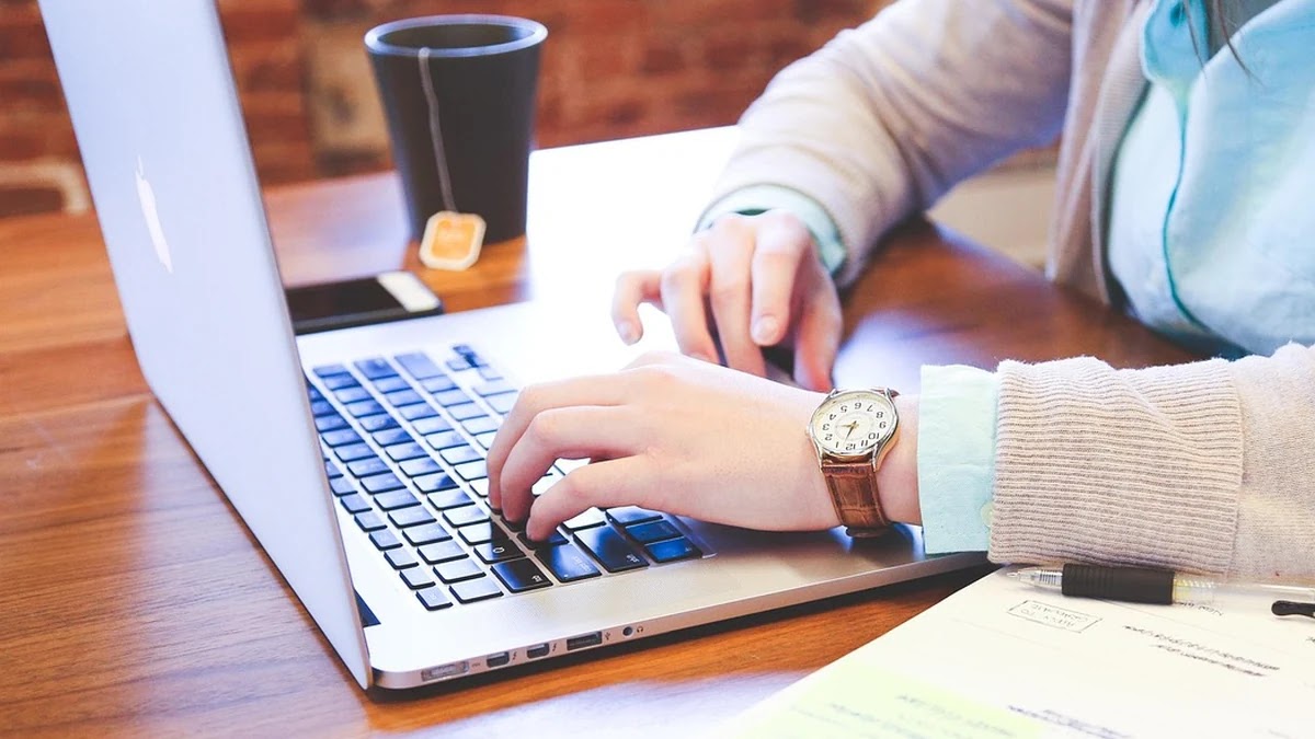 여름철 에어컨 효율적 사용법과 전기요금 절감 팁